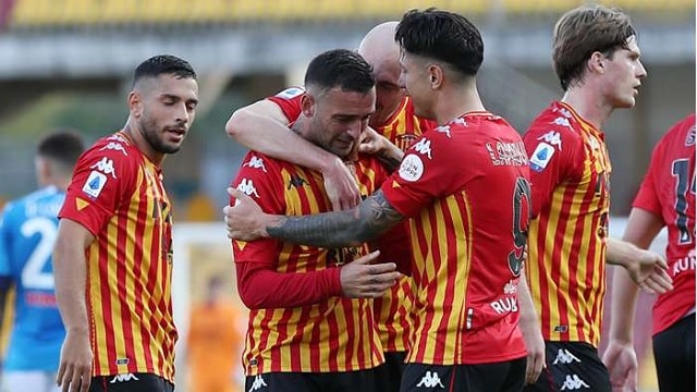 Soi kèo bóng đá 88FUN trận Verona vs Benevento, 2:45 – 3/11/2020