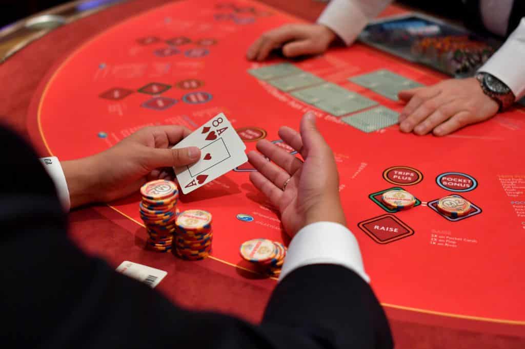 Những vấn đề cần lưu ý khi chơi Poker để tránh được việc bị thua