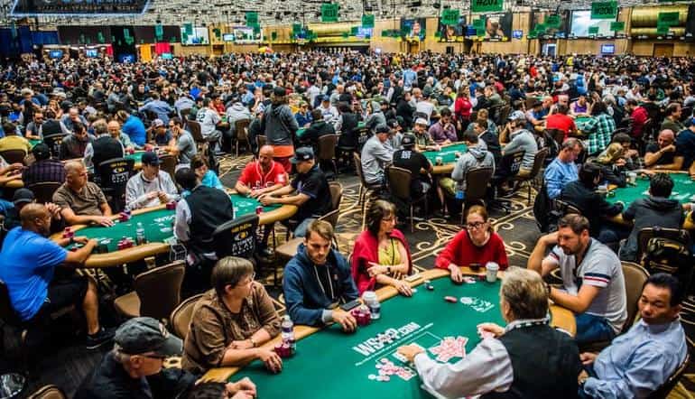 Những yếu tố quan trọng để từ người mới đến người chơi Poker chuyên nghiệp